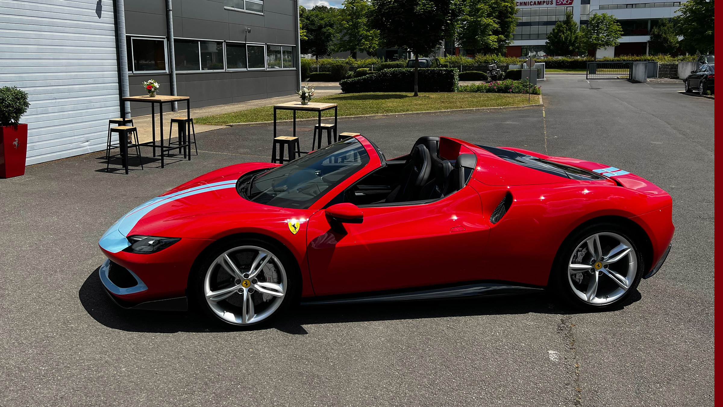 296 Spider – side