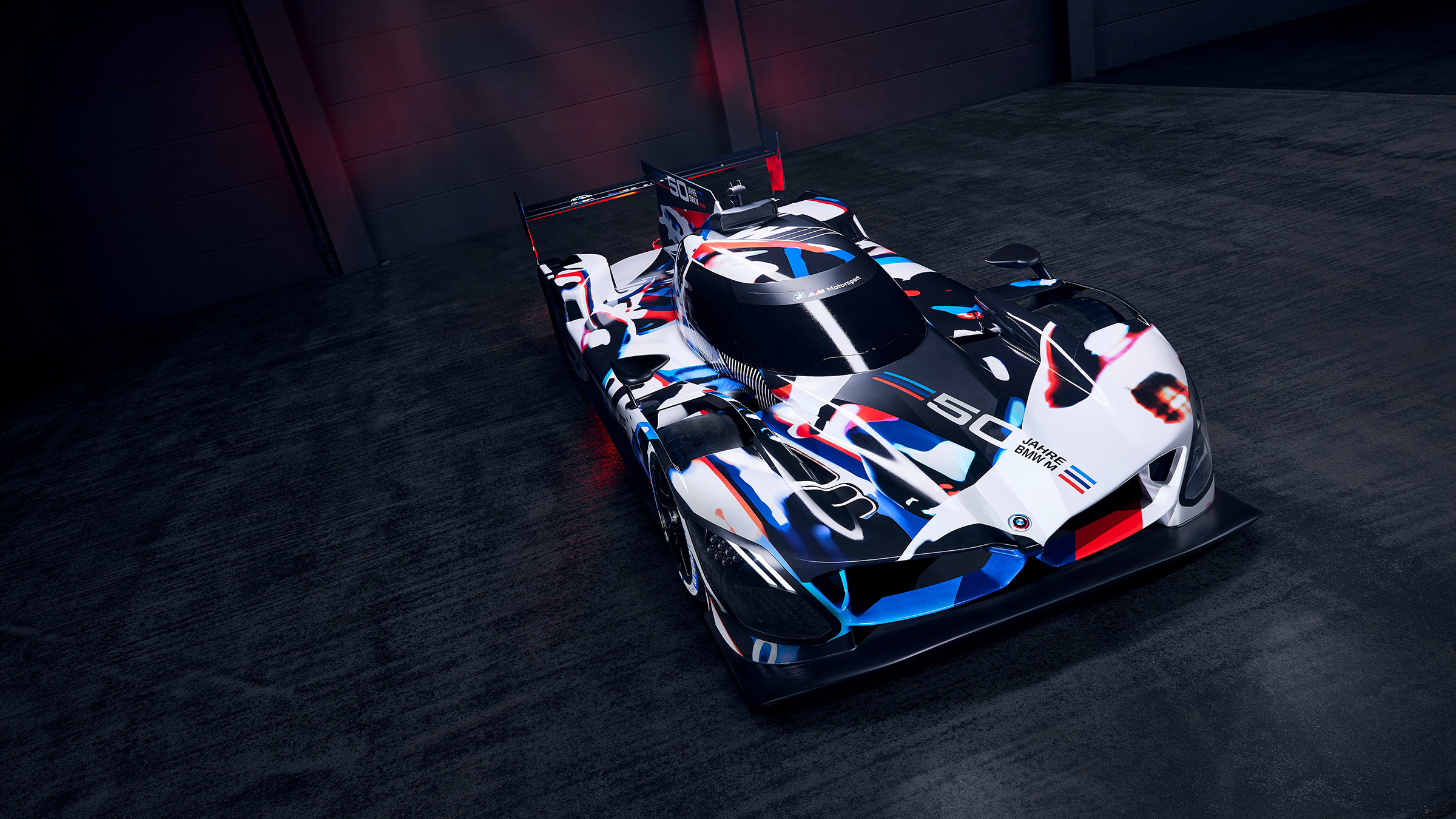 BMW M V8 Hybrid – nose