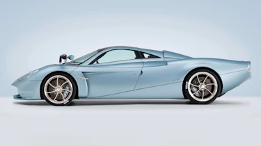 Pagani Huayra Codalunga profile