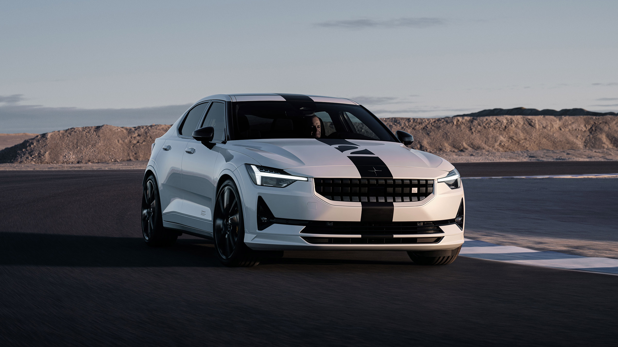 Polestar 2 BST Edition 270 – stripe front quarter again