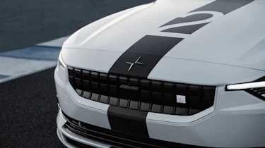 Polestar 2 BST Edition 270 – stripe grille