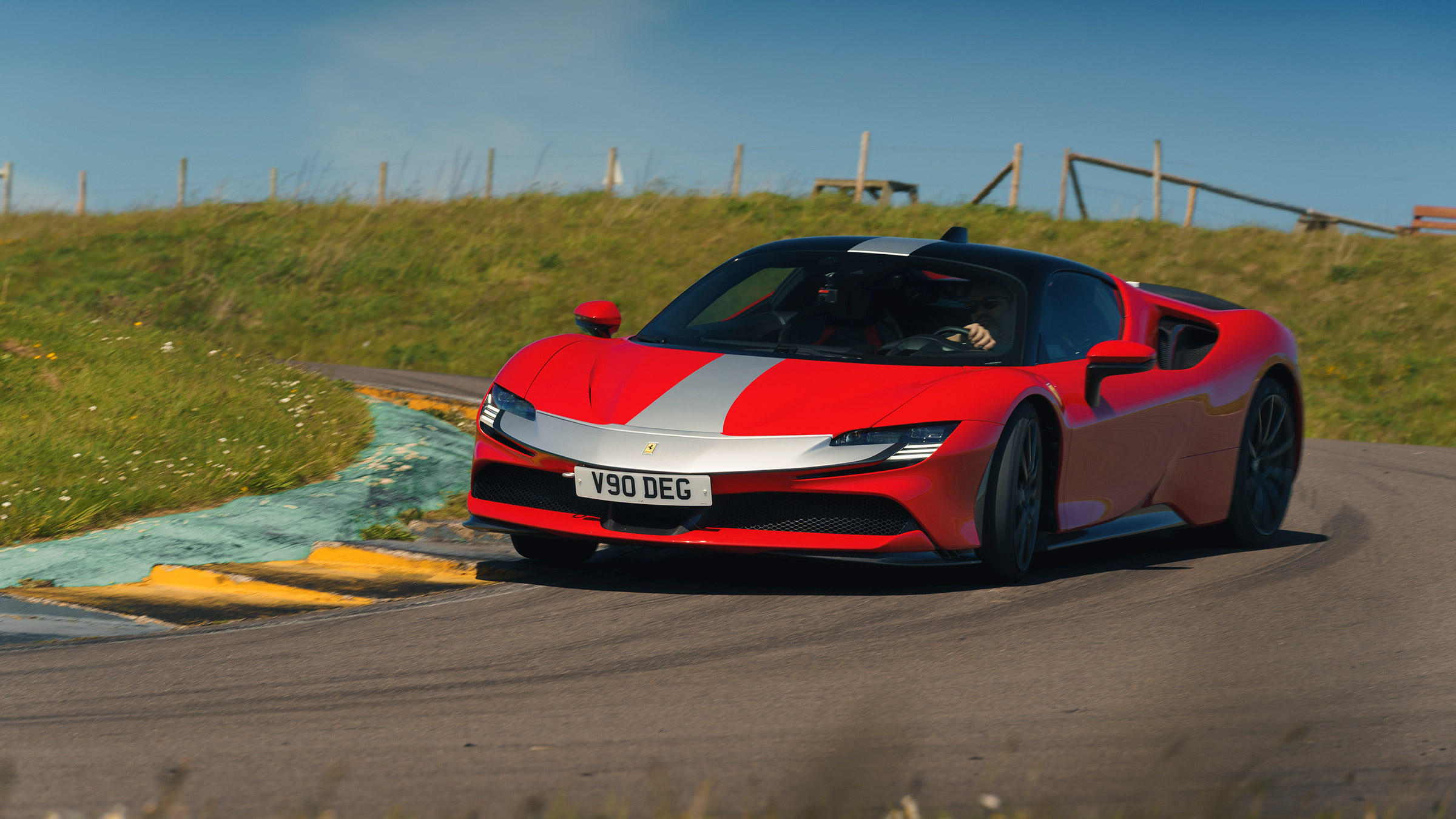 Ferrari SF90 Assetto Fiorano – front