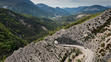 Lotus Emira – road