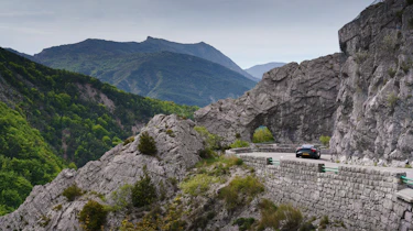 Lotus Emira – distance