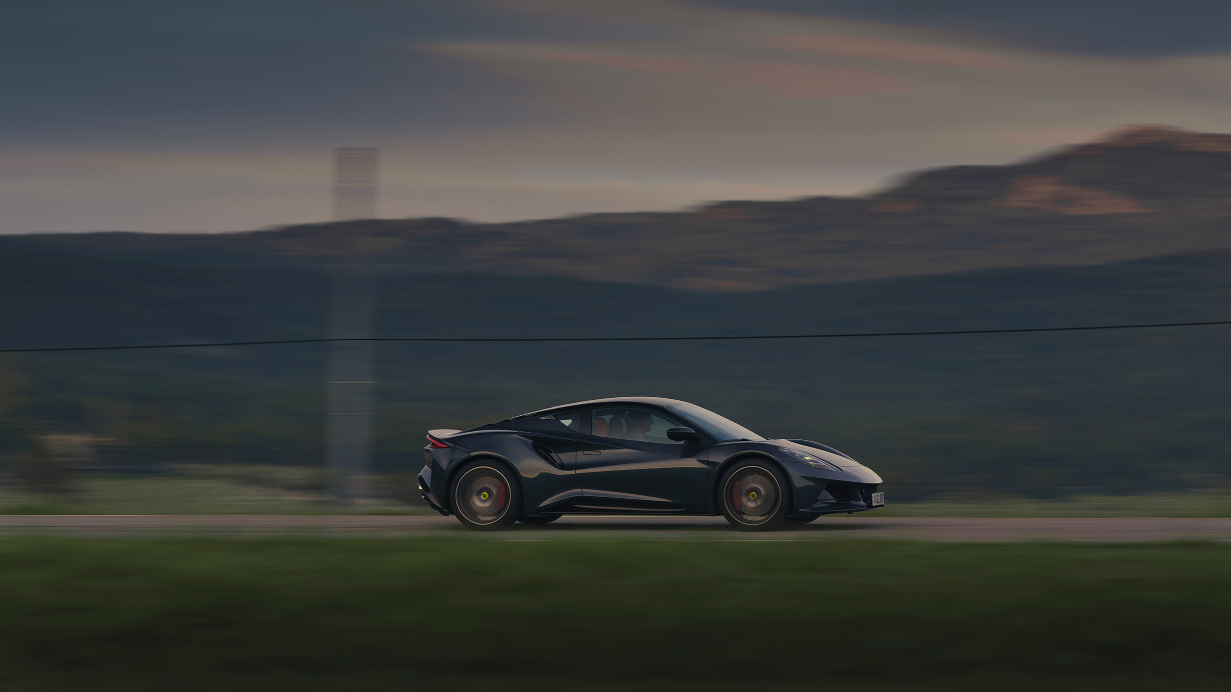 Lotus Emira – pan