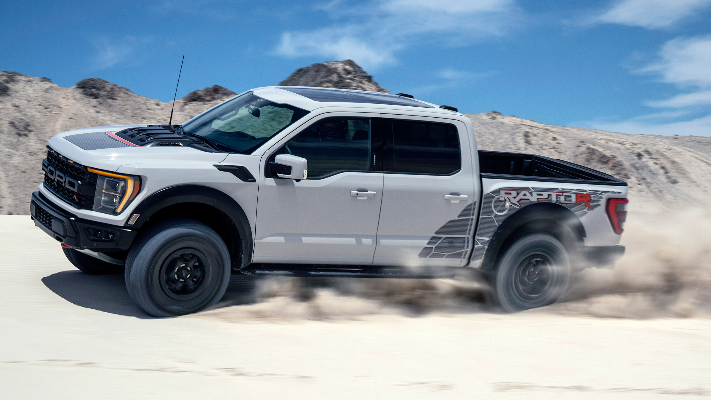 Ford F-150 Raptor R – side