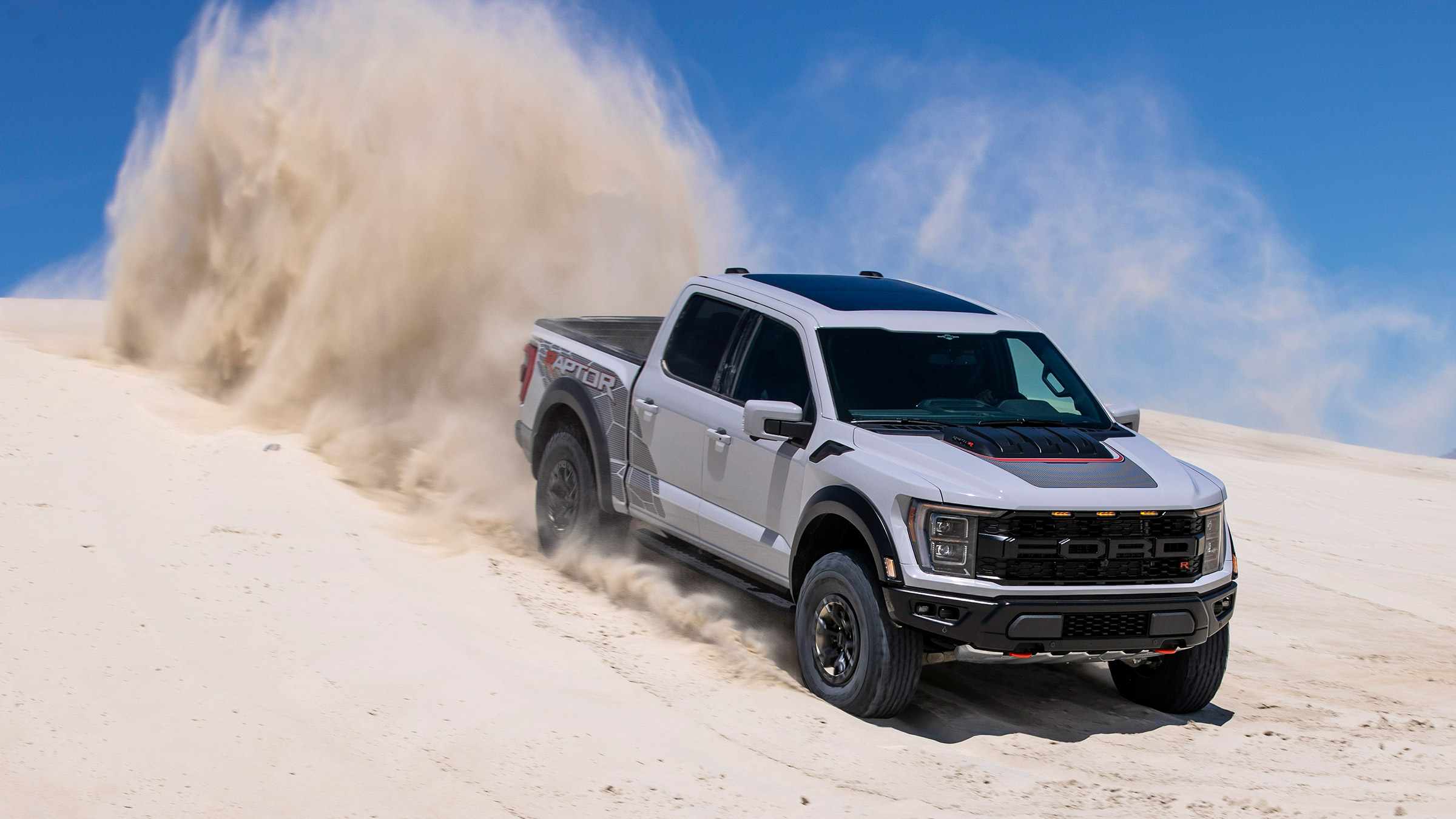 Ford F-150 Raptor R – hill