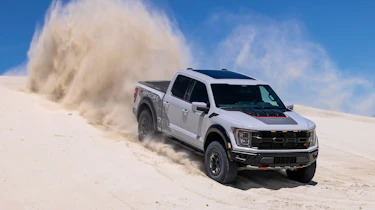Ford F-150 Raptor R – hill