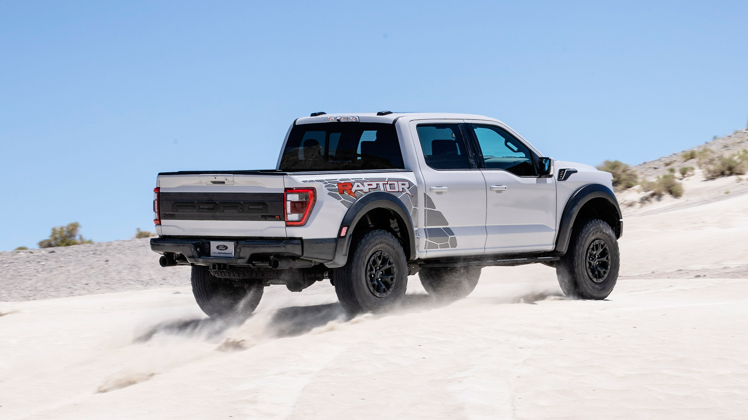 Ford F-150 Raptor R – rear