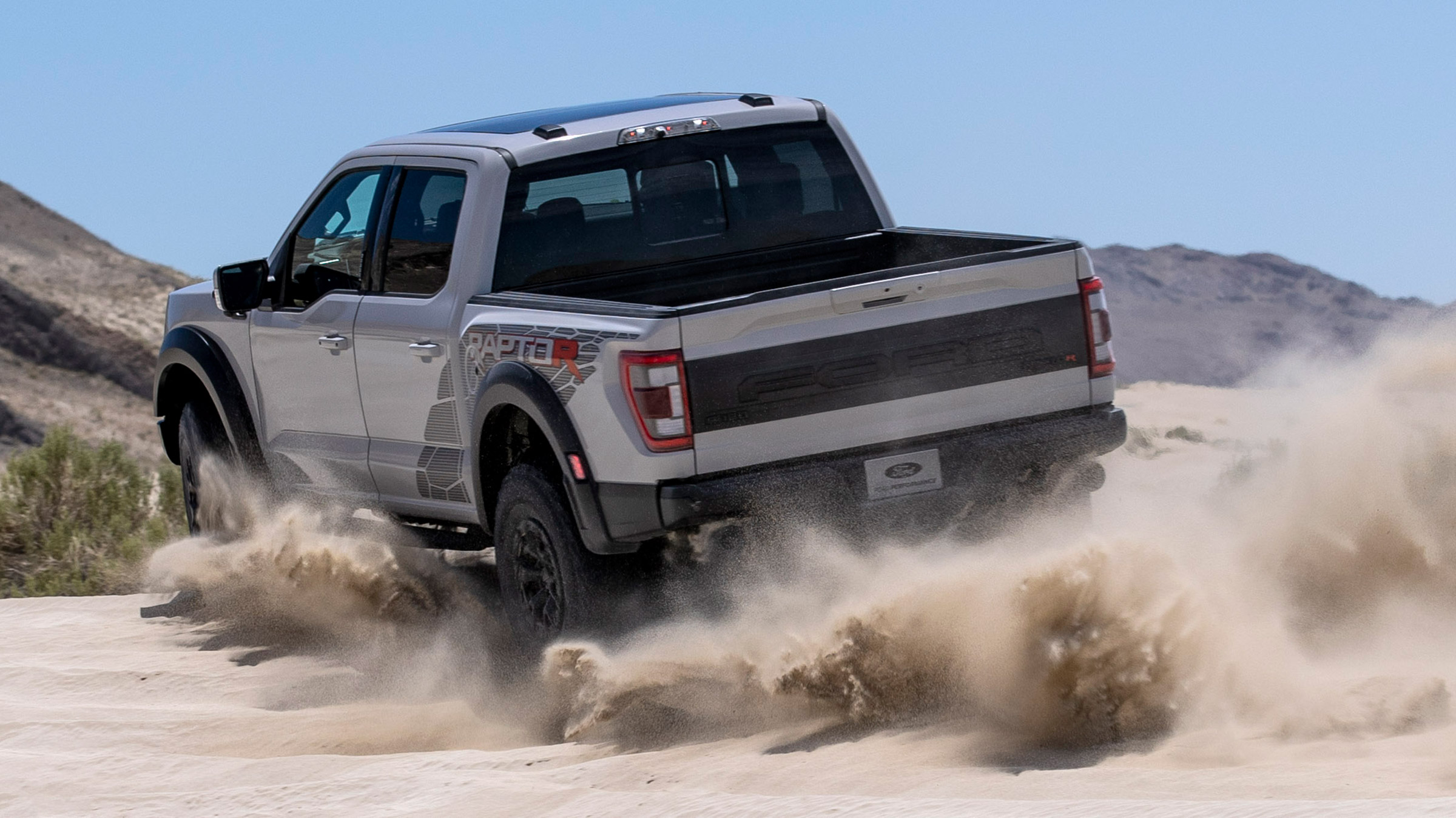 Ford F-150 Raptor R – rear
