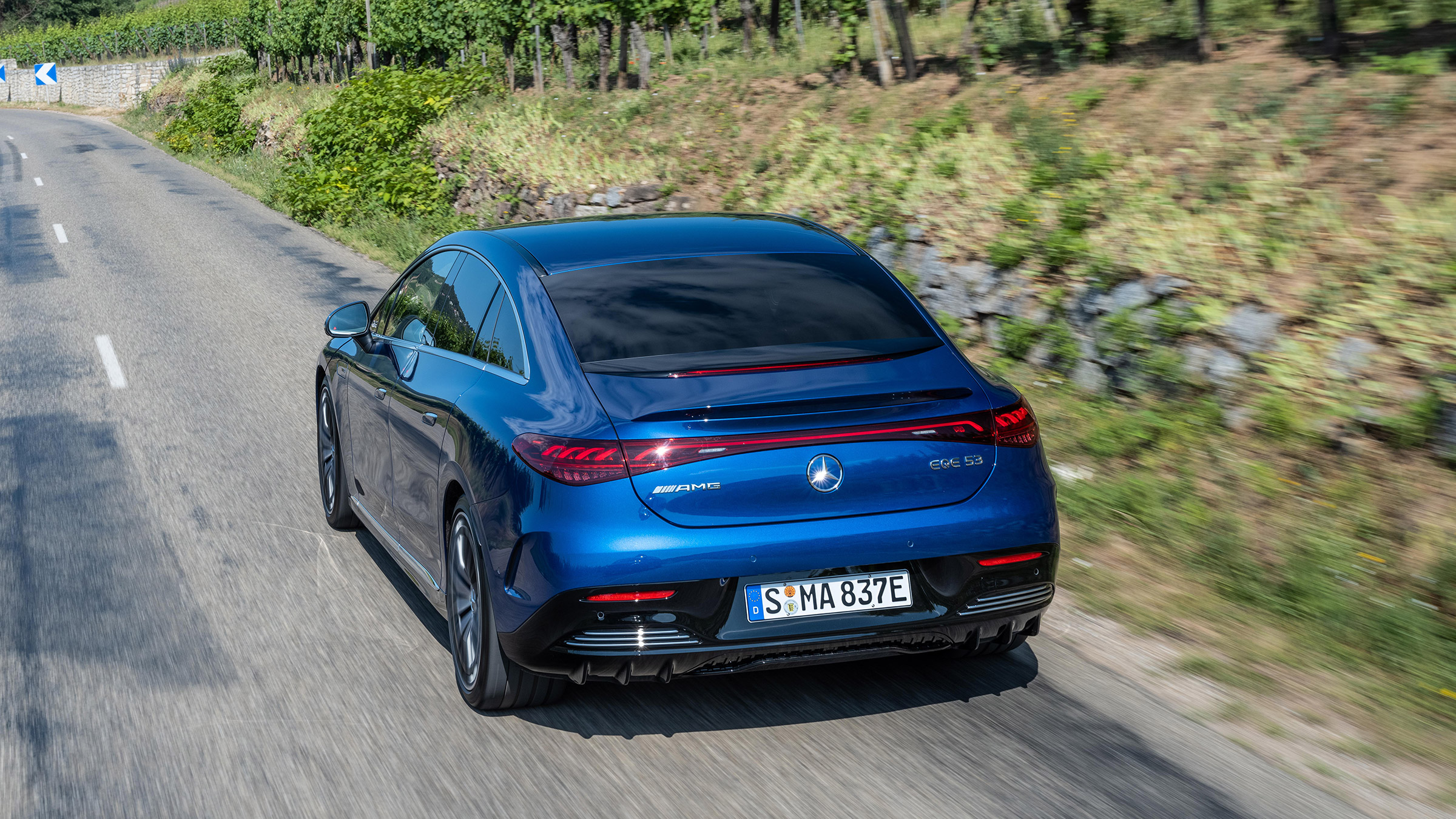 Mercedes-AMG EQE53 – rear tracking