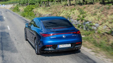 Mercedes-AMG EQE53 – rear tracking