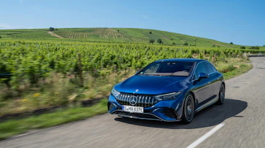 Mercedes-AMG EQE53 – front tracking