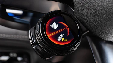 Mercedes-AMG EQE53 – controller