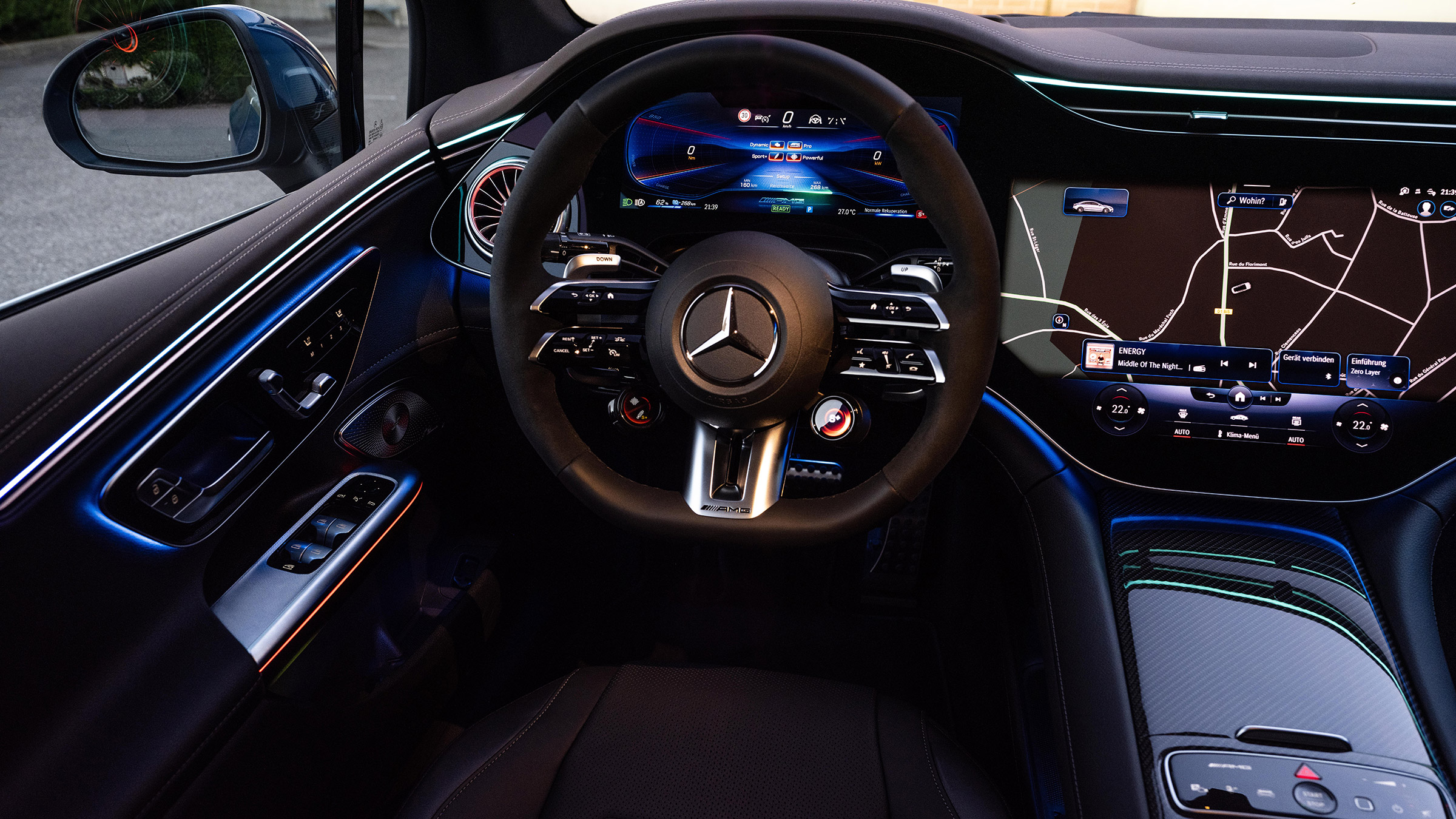 Mercedes-AMG EQE53 – dash