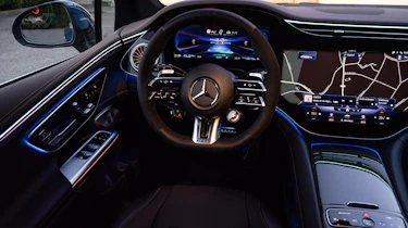 Mercedes-AMG EQE53 – dash