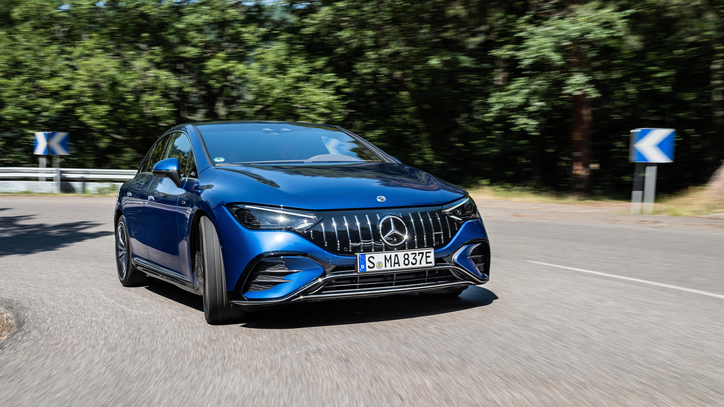 Mercedes-AMG EQE53 – nose