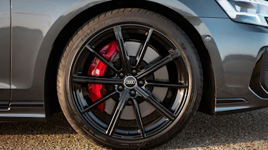 Audi S8 UK drive – wheel