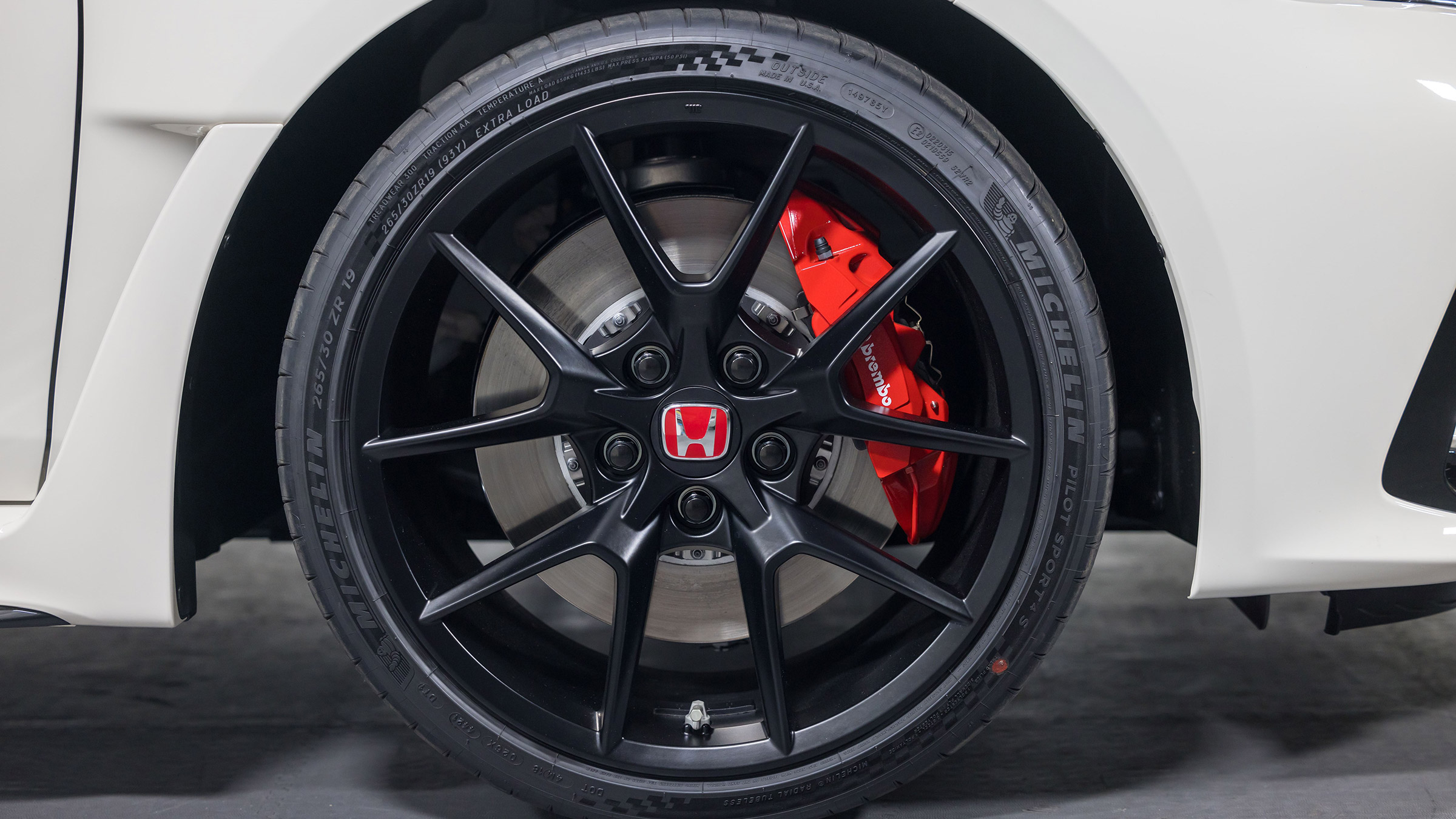 Honda Civic Type R studio – wheels