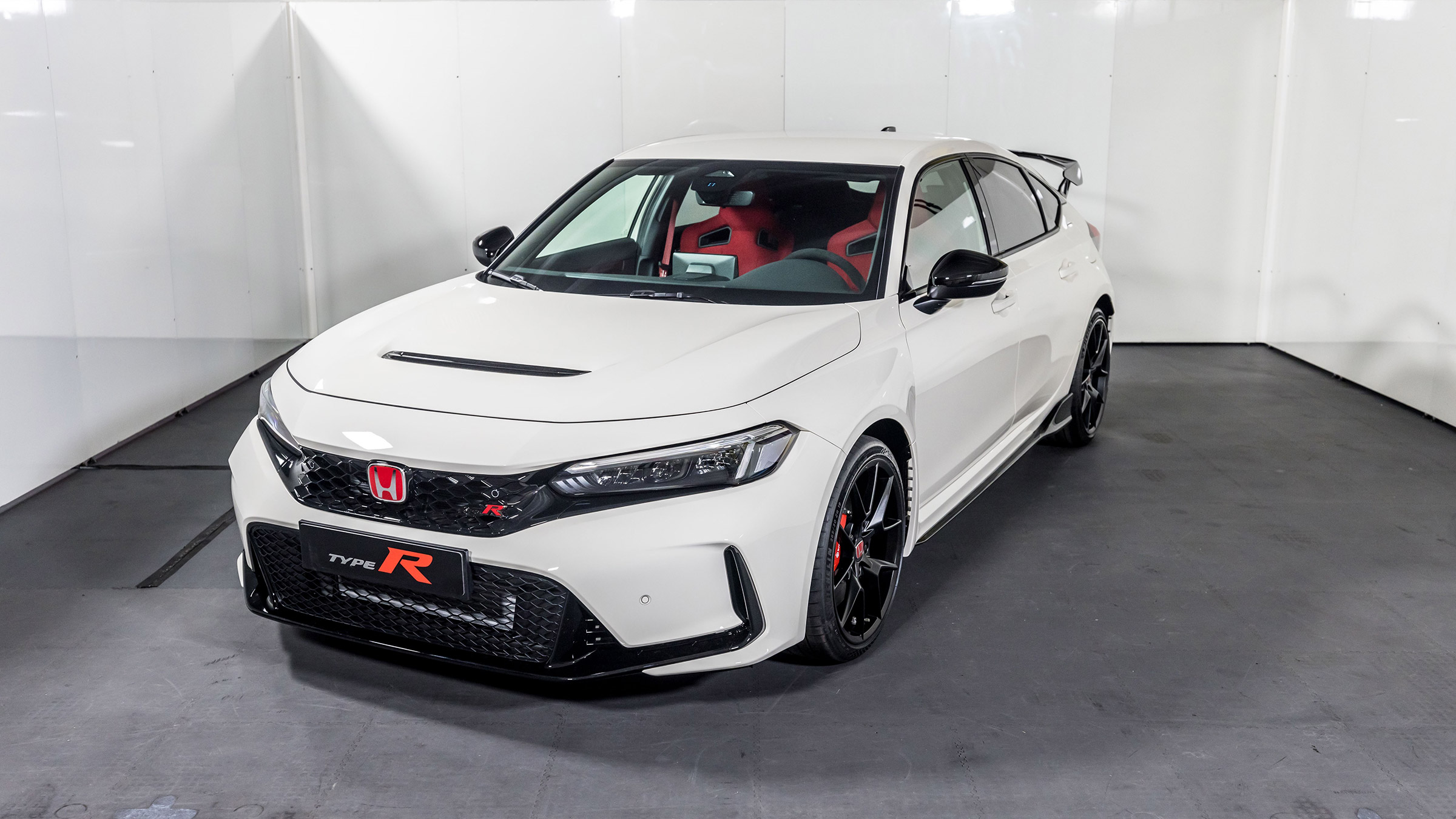Honda Civic Type R studio – front quarter