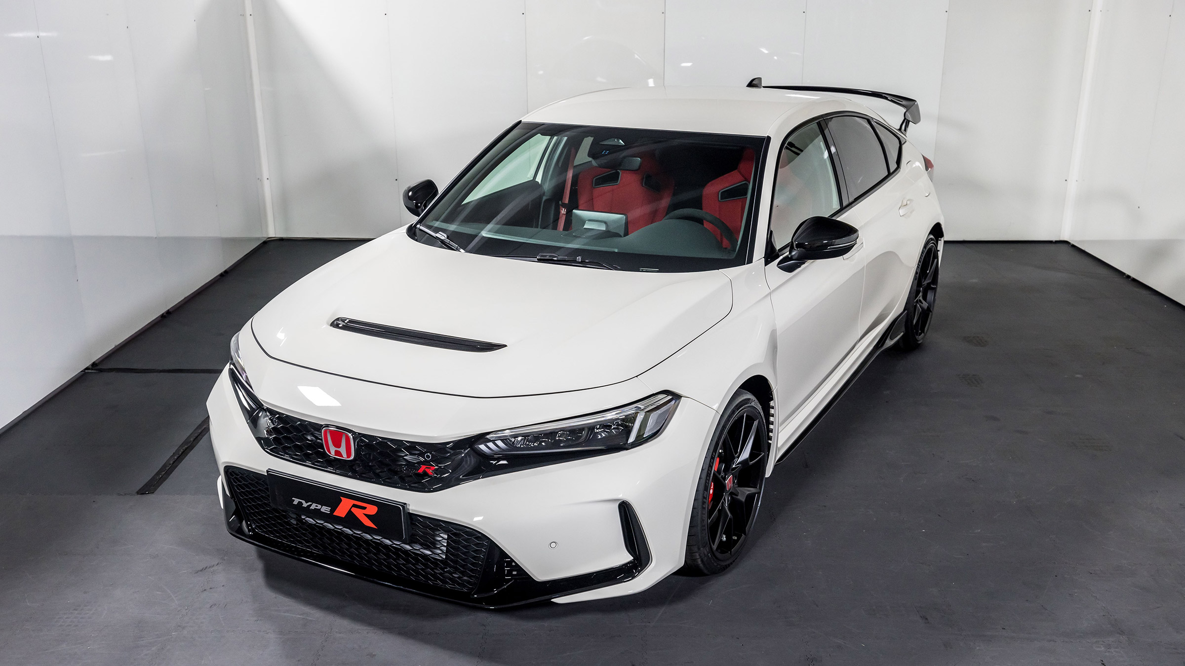 Honda Civic Type R studio – front