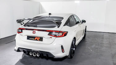 Honda Civic Type R studio – rear quarter