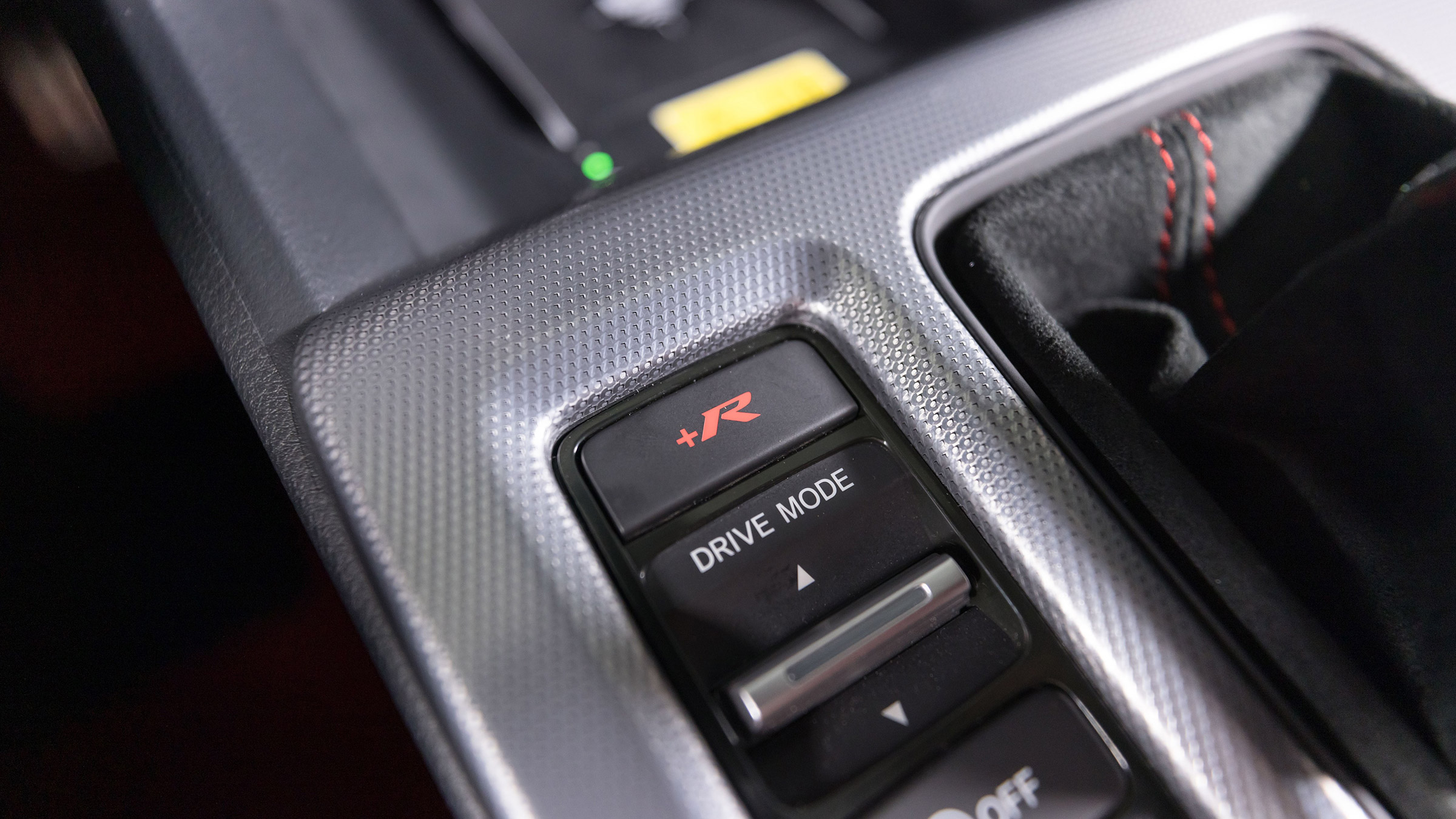 Honda Civic Type R studio – button
