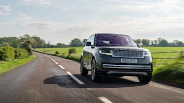 Range Rover review – front tracking