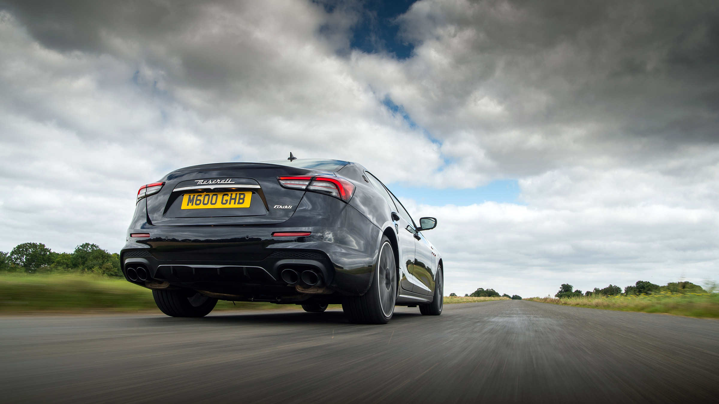 Maserati Ghibli Trofeo review – rear tracking
