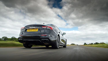 Maserati Ghibli Trofeo review – rear tracking