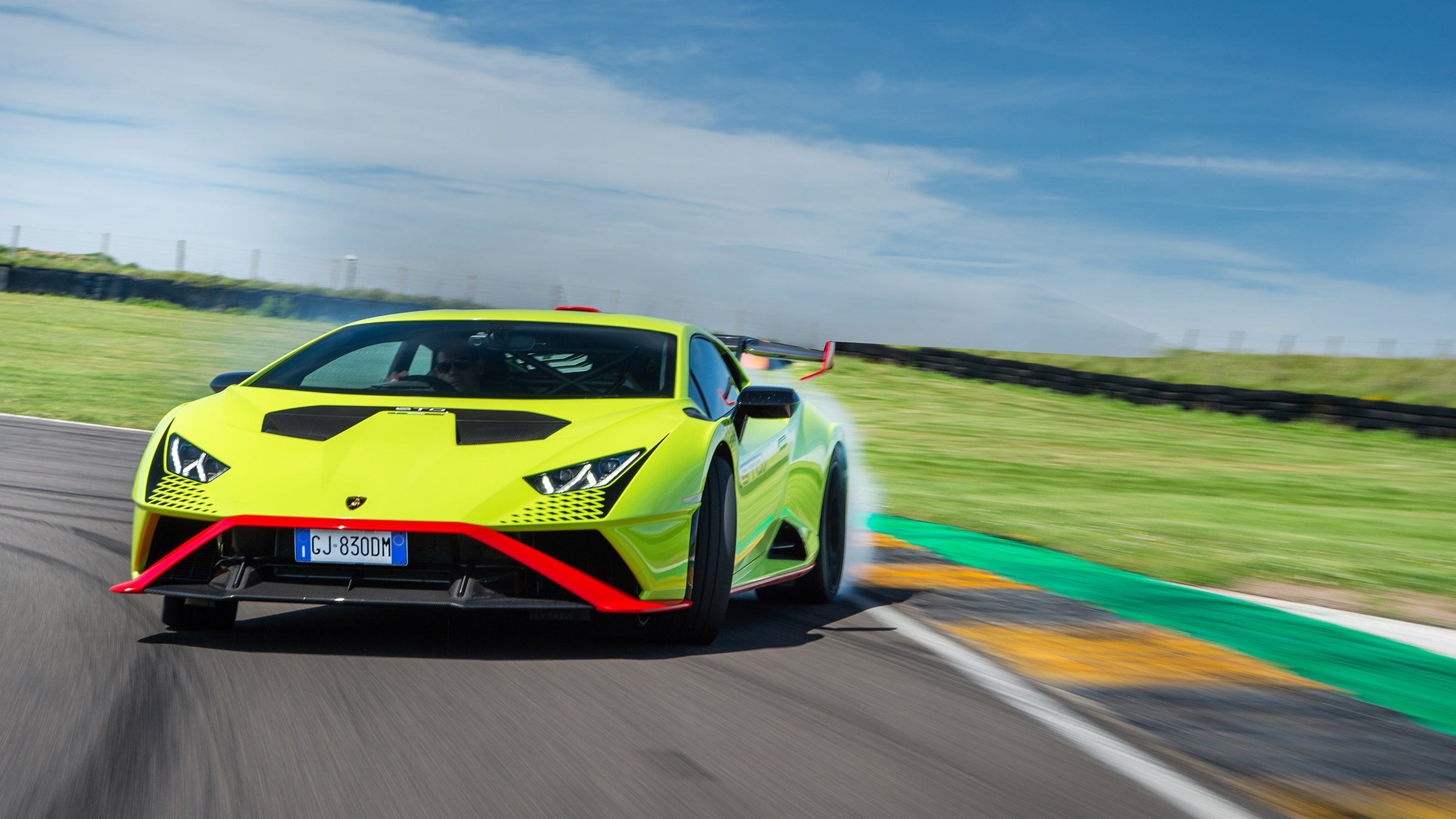 Lambo STO – header