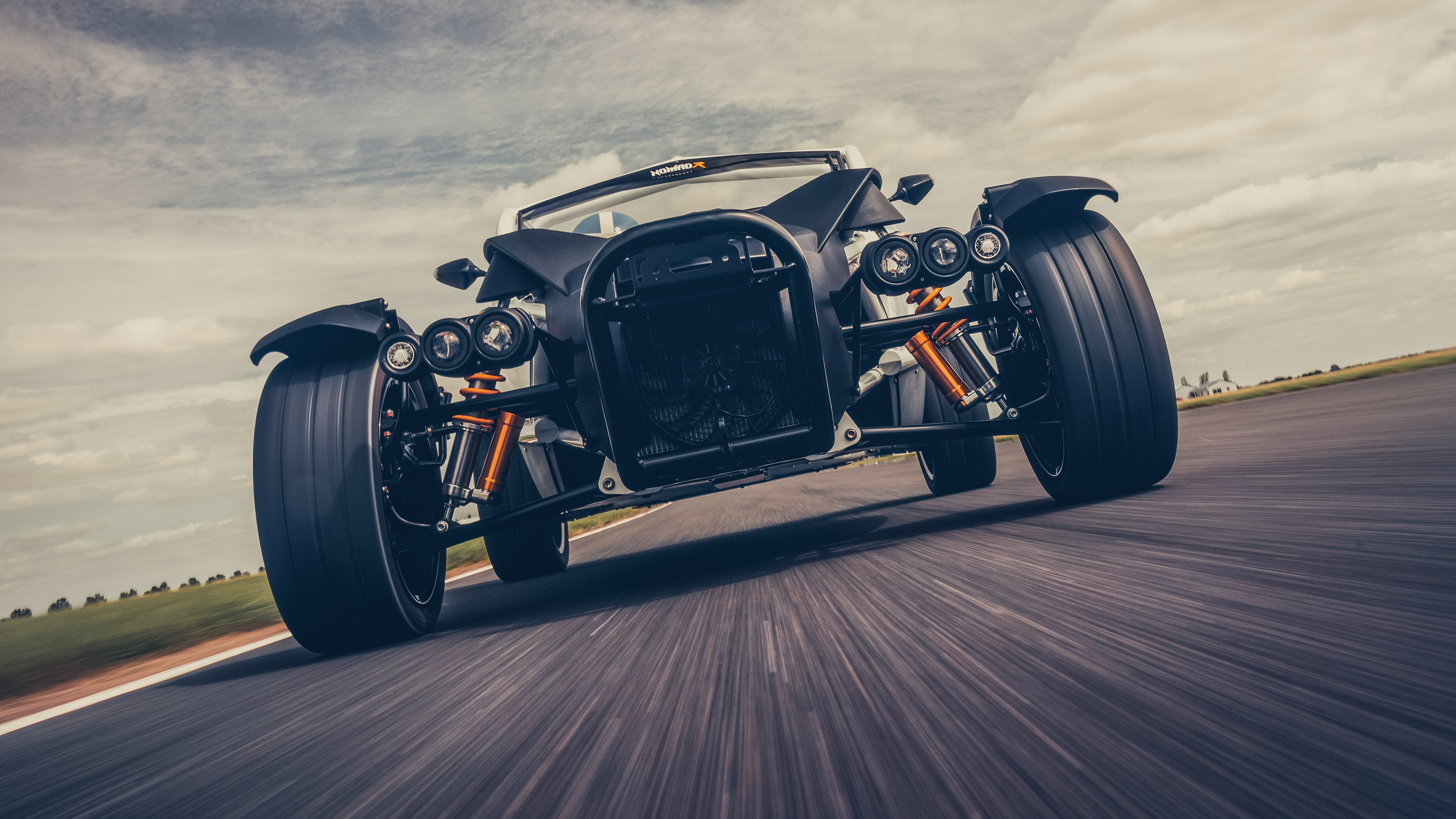 Ariel Nomad R