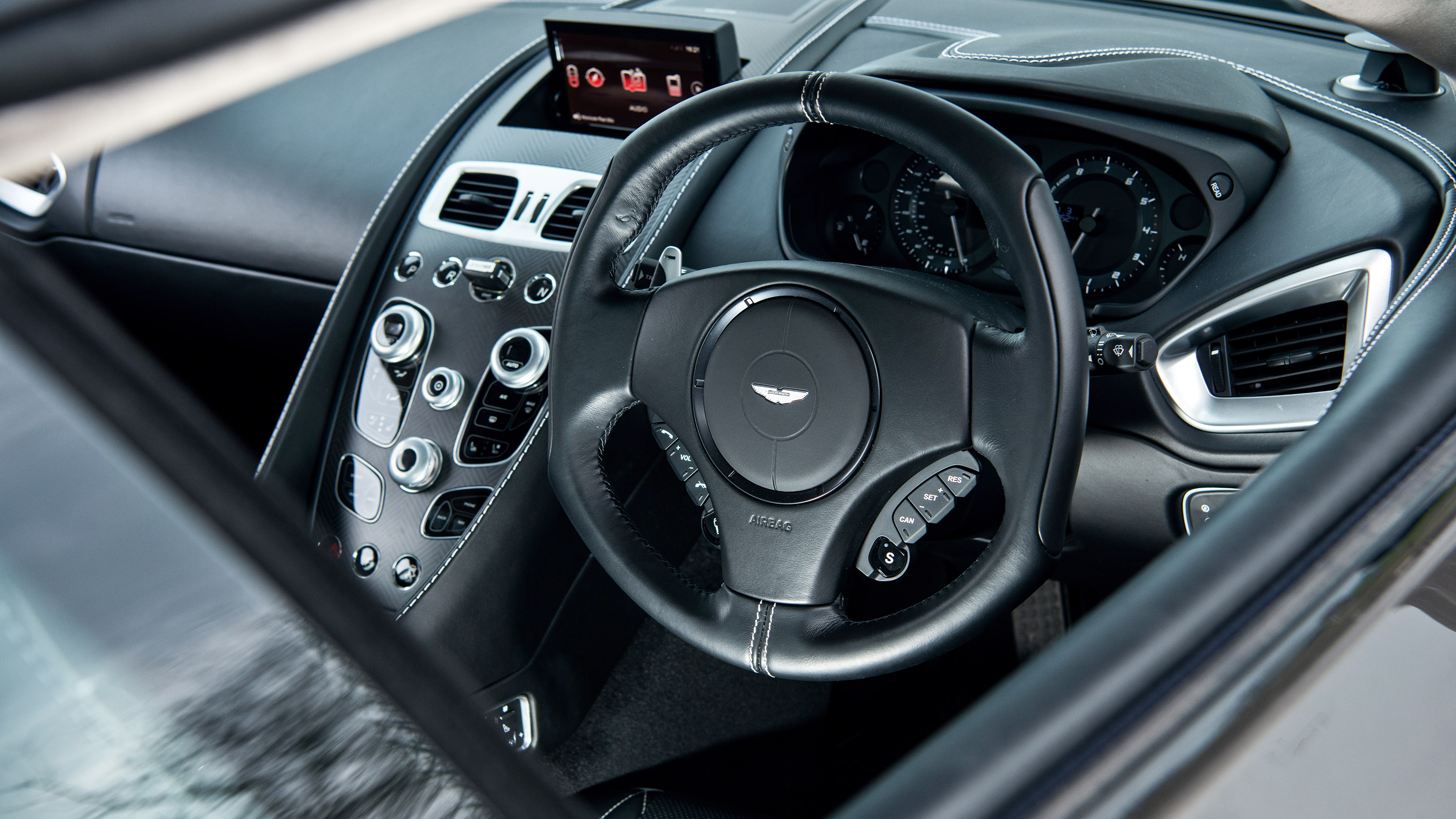 Aston Martin Vanquish