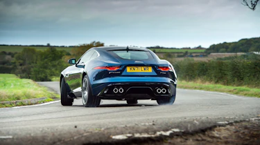 Jaguar F-Type P450 RWD – rear action