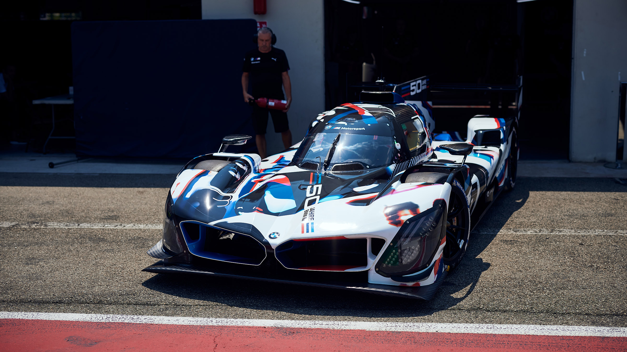 BMW LMDh (actual) – garage