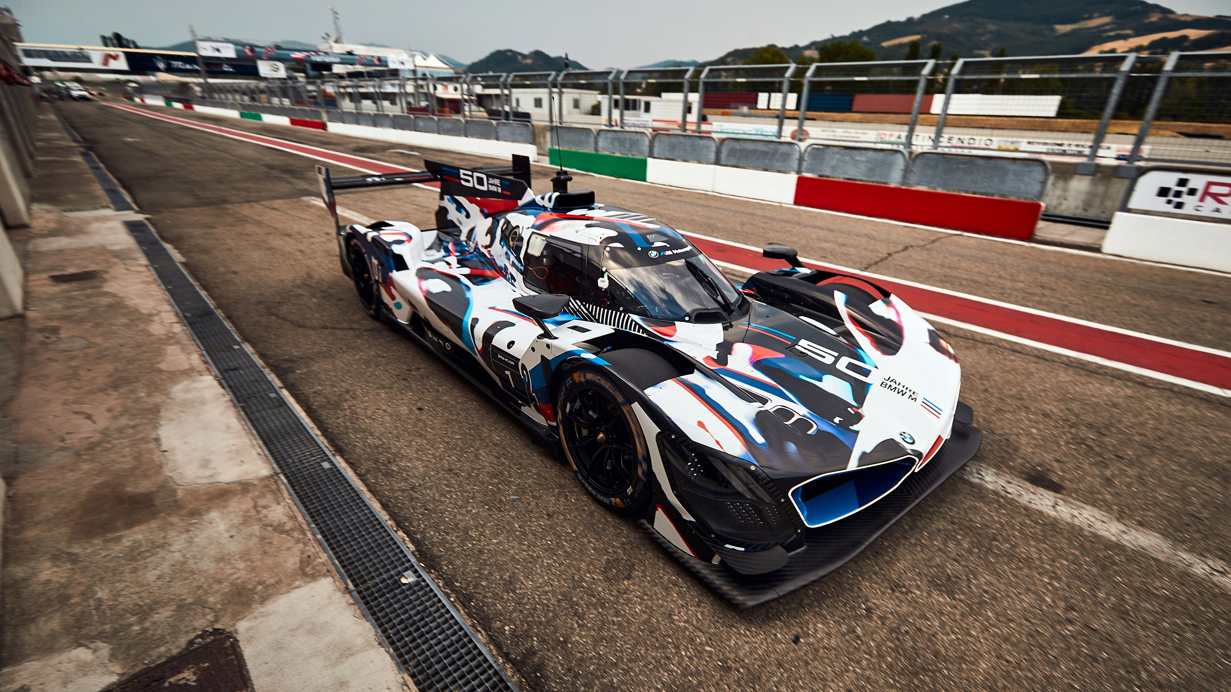 BMW LMDh (actual) – front quarter