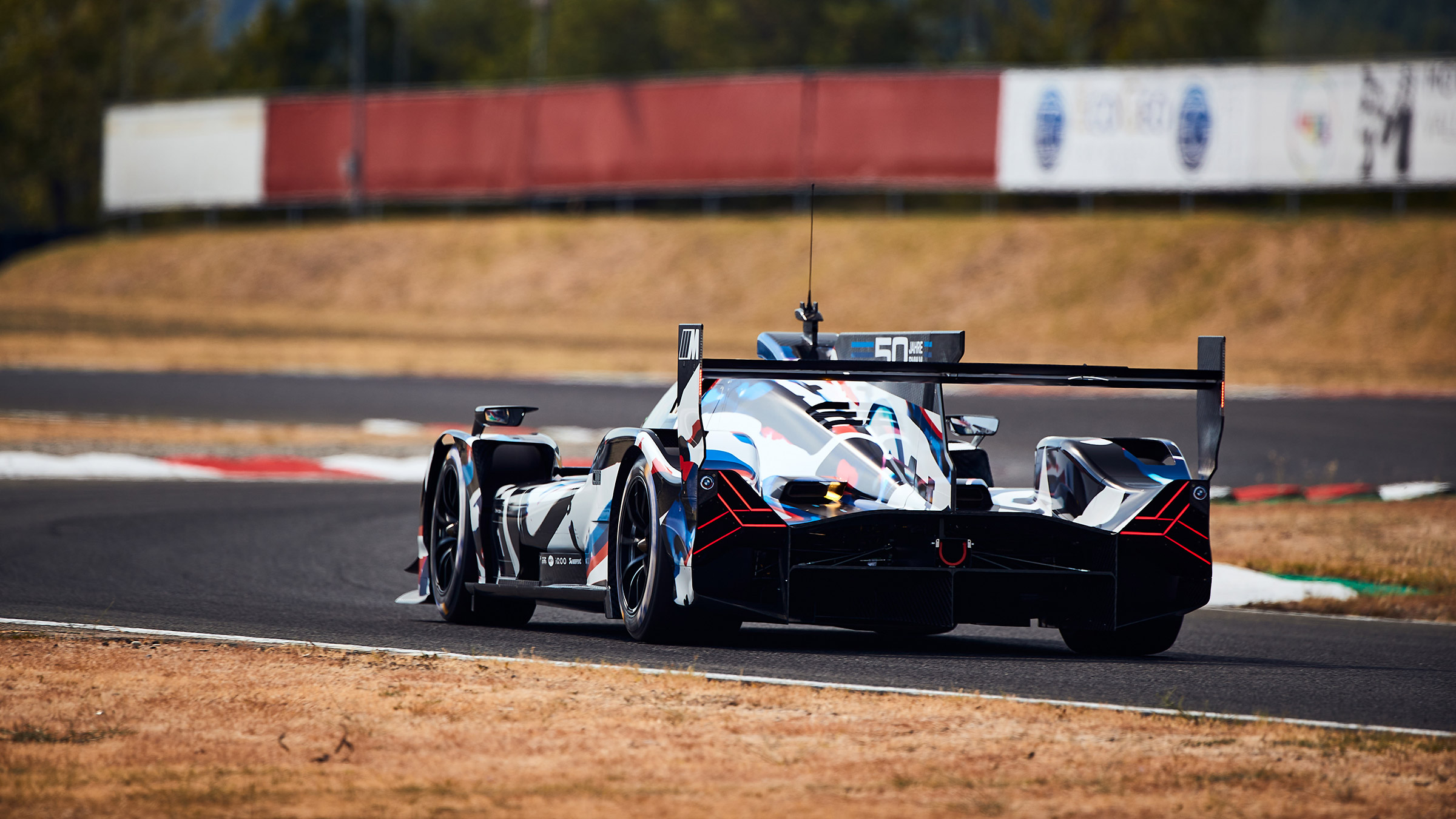 BMW LMDh (actual) – rear cornering