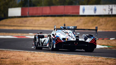 BMW LMDh (actual) – rear cornering