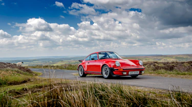 911 Turbos feature – 930 static
