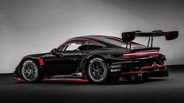 Porsche 911 GT3 R 992 – rear quarter