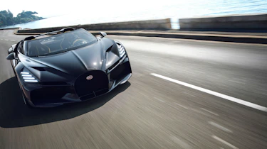 Bugatti Mistral – action – nose