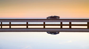 Bugatti Mistral – side