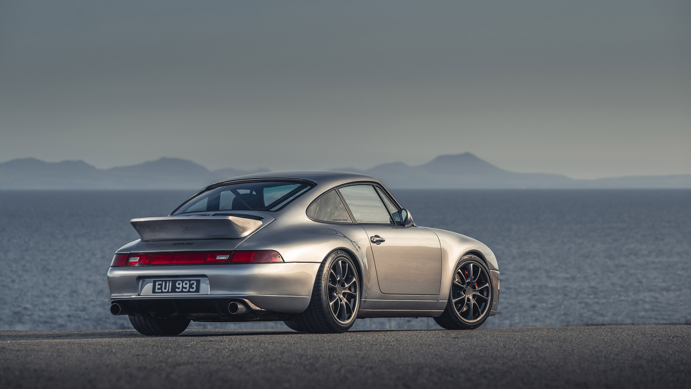 Paul Stephens Autoart Porsche 993R – rear