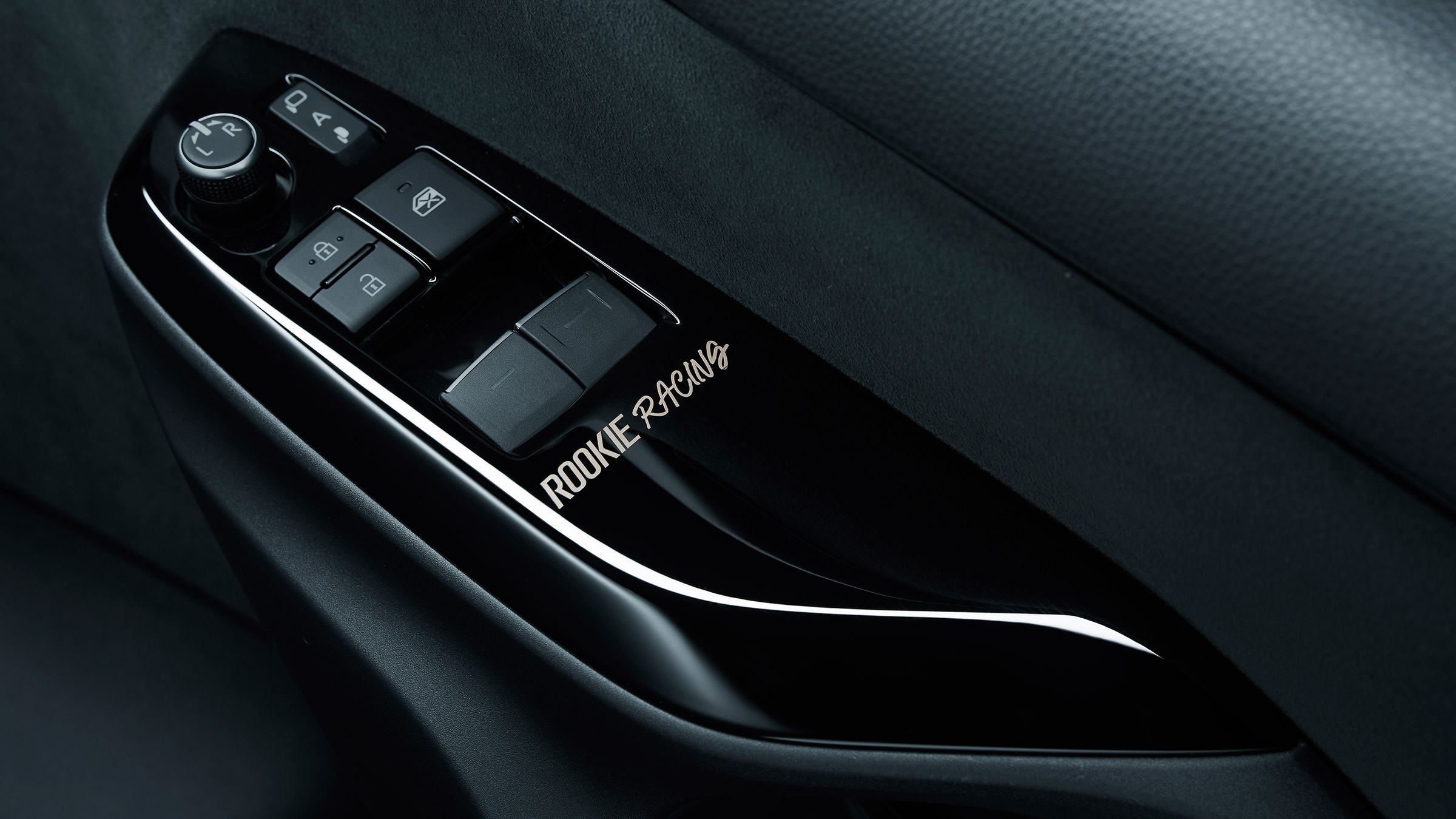 GR Yaris Morizo – windows