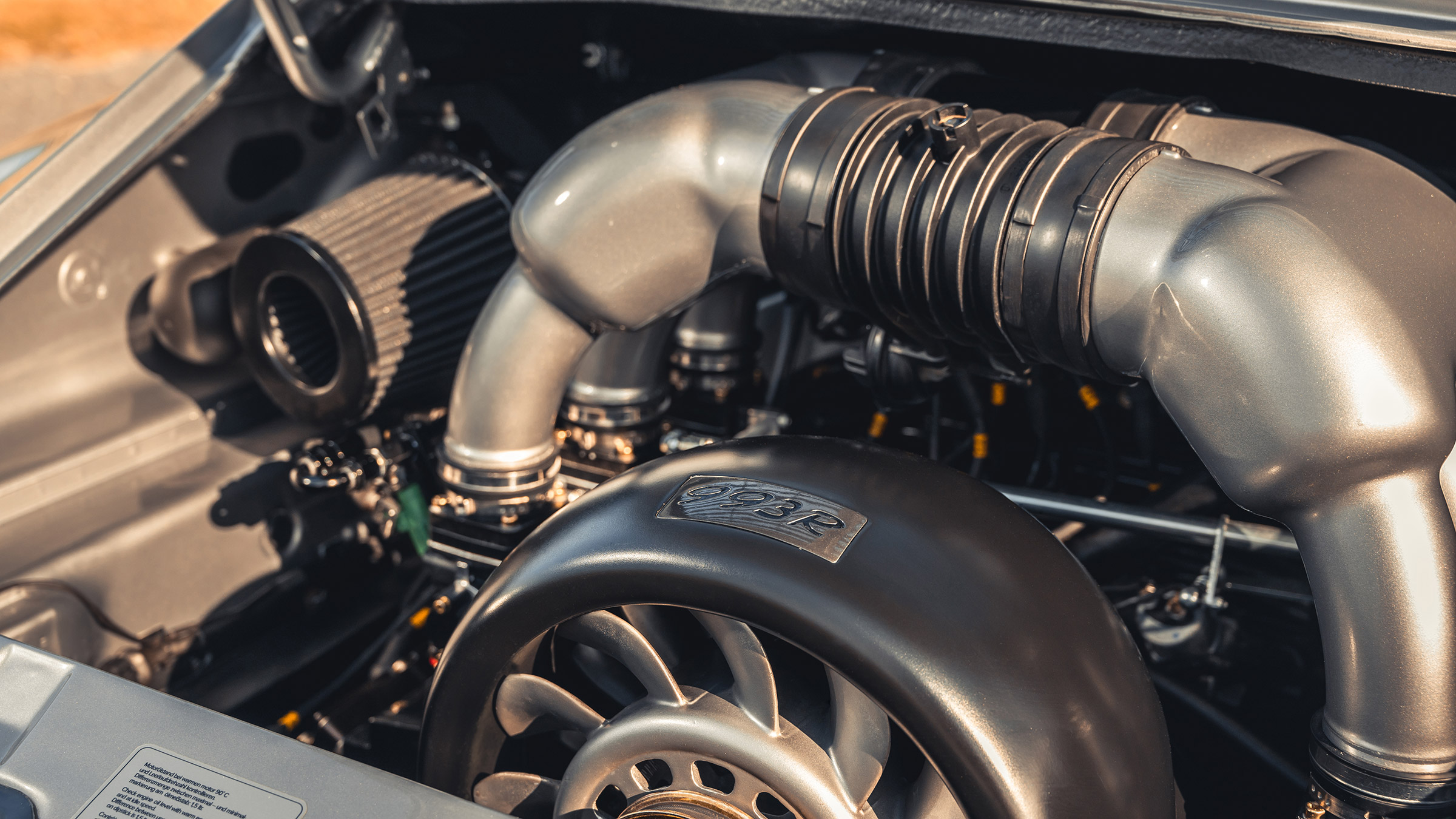 Paul Stephens Autoart Porsche 993R – engine