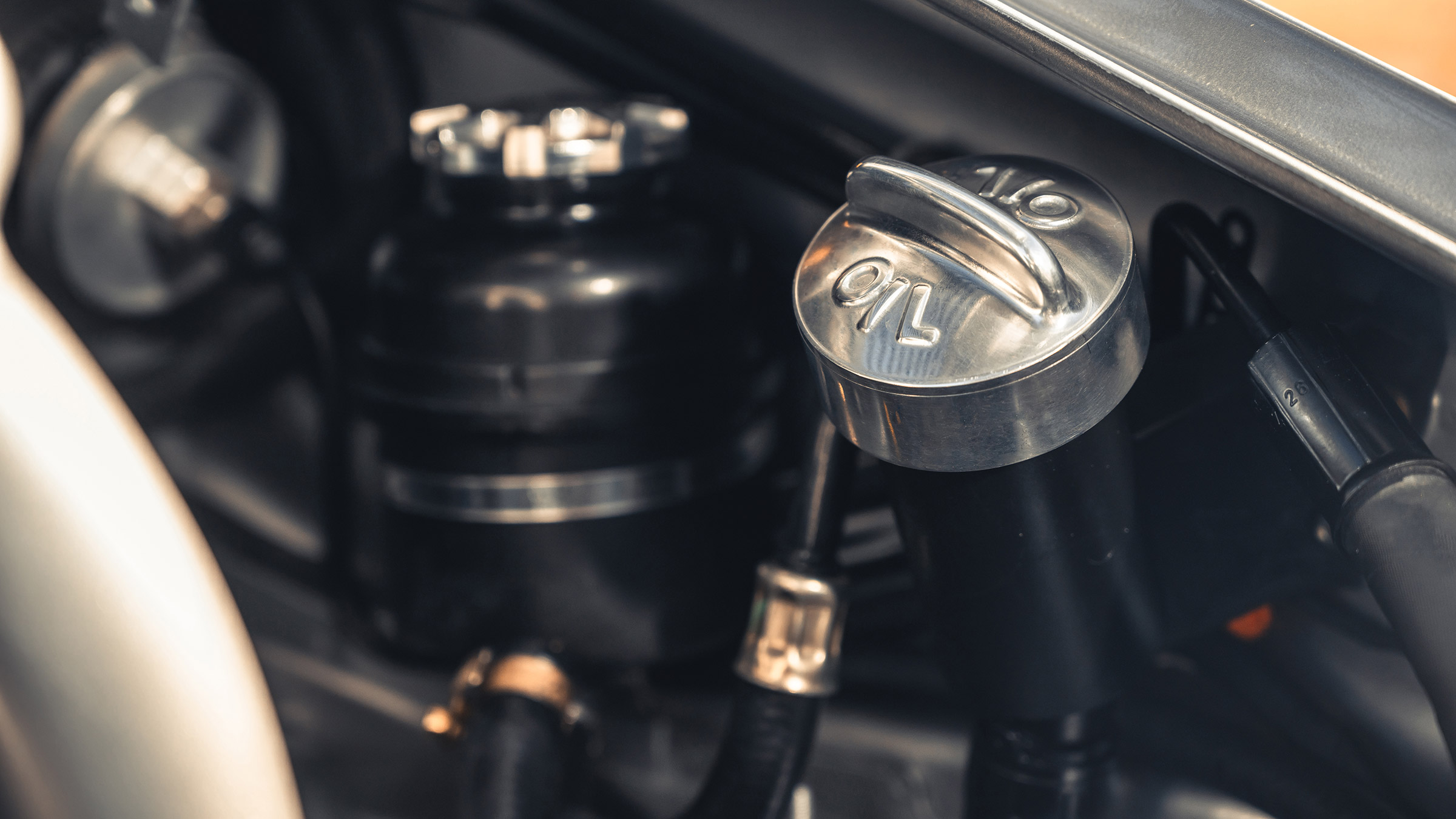 Paul Stephens Autoart Porsche 993R – oil