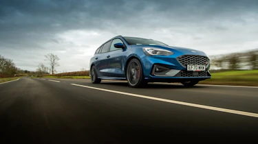 Ford Focus ST Estate FF – front tracking