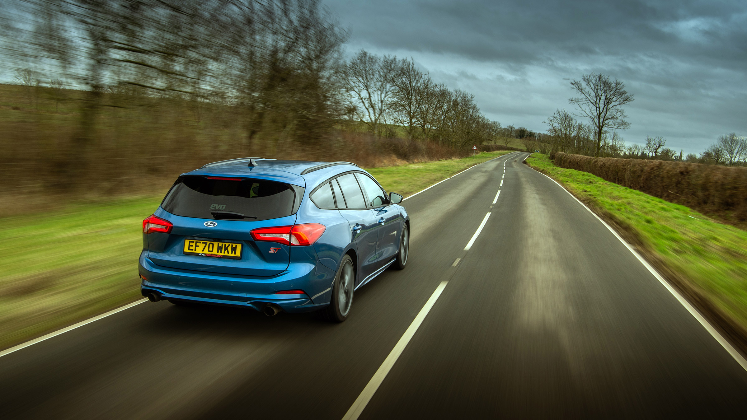 Ford Focus ST Estate FF – rear tracking