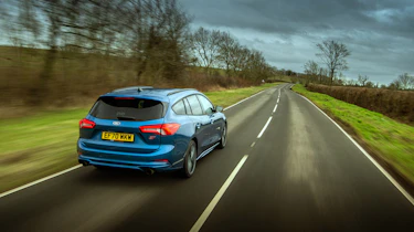 Ford Focus ST Estate FF – rear tracking