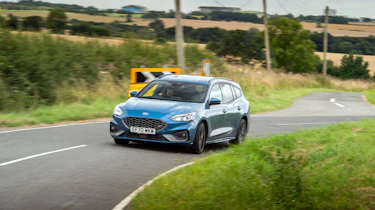Ford Focus ST Estate FF – cornering
